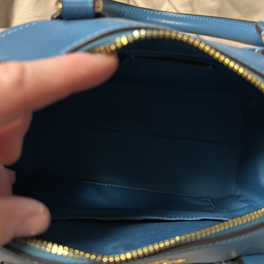 Coach PAC Man Exclusive Handbag / Crossbody with Pac-Man coin accessory pouch - Picture 9 of 13